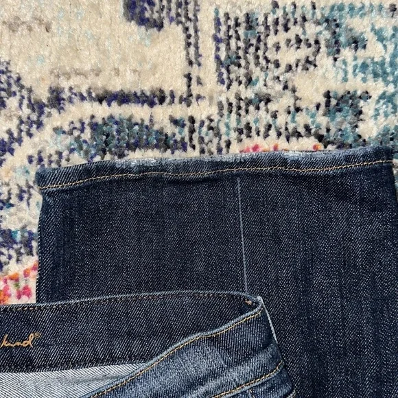 7 For All Mankind Women’s BootCut Jean Size 27 Tall (33in inseam) - Picture 4 of 6